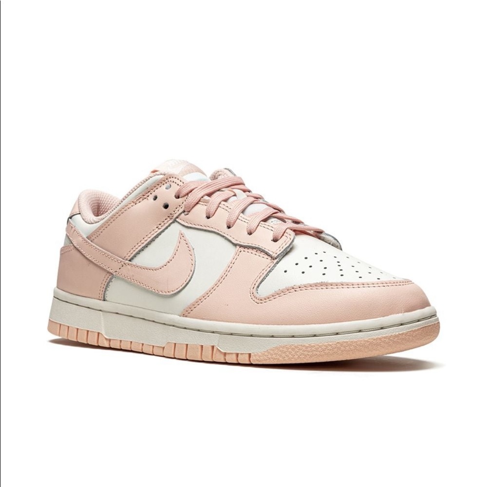 Light Pink low Nike Dunks